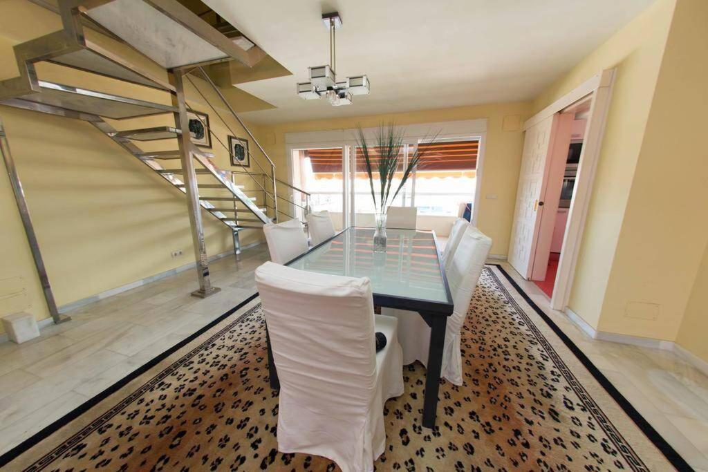 Apartamento Penthouse With Private Pool, Hot Tub Jacuzzi With Sea Views And Chill-out Zone, Close To The Sea