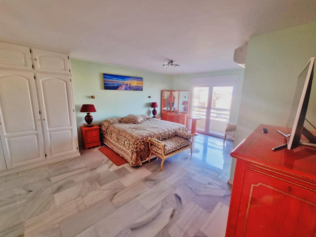 Apartamento Penthouse With Private Pool, Hot Tub Jacuzzi With Sea Views And Chill-out Zone, Close To The Sea *