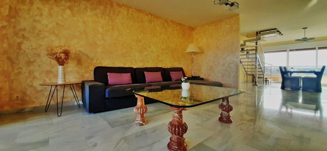 Apartamento Penthouse With Private Pool, Hot Tub Jacuzzi With Sea Views And Chill-out Zone, Close To The Sea
